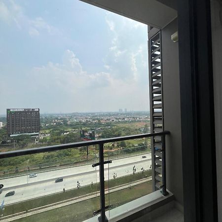 Stay N Cozy Apartemen Sky House Bsd By Sm Room Samporo Exteriör bild