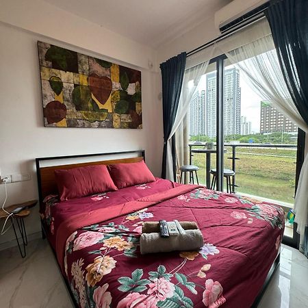 Stay N Cozy Apartemen Sky House Bsd By Sm Room Samporo Exteriör bild