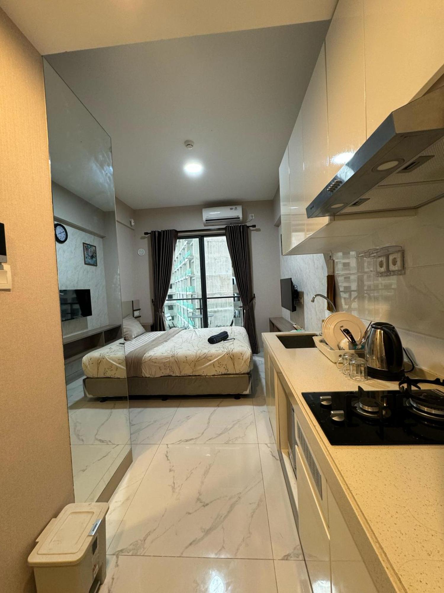 Stay N Cozy Apartemen Sky House Bsd By Sm Room Samporo Exteriör bild