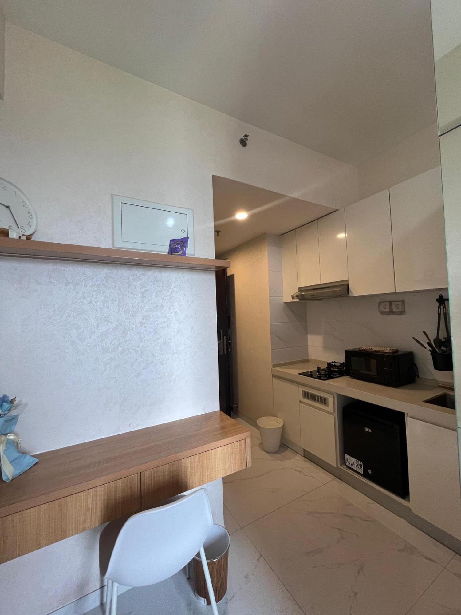 Stay N Cozy Apartemen Sky House Bsd By Sm Room Samporo Exteriör bild